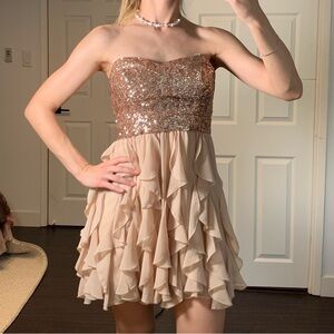 Windsor mini dress in size S in rose gold, sparkling top, layered ruffle skirt